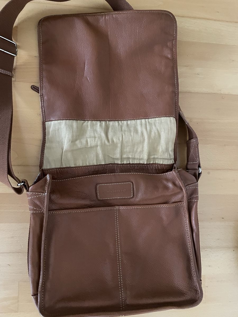 Marimekko Borse: Marimekko Schultertasche aus Leder – Usato da Münchenstein venduto da Kapris 2