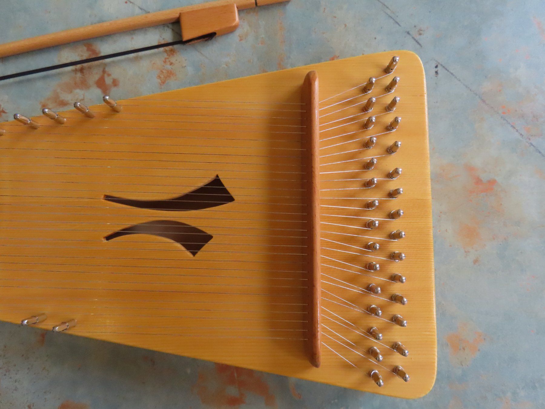 Strumenti musicali: Handgearbeiteter Streichpsalter (Alt-C) – Usato da Reinach BL venduto da WBZ-Flohmarkt 2