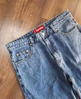 2 jeans Suprême taille 32