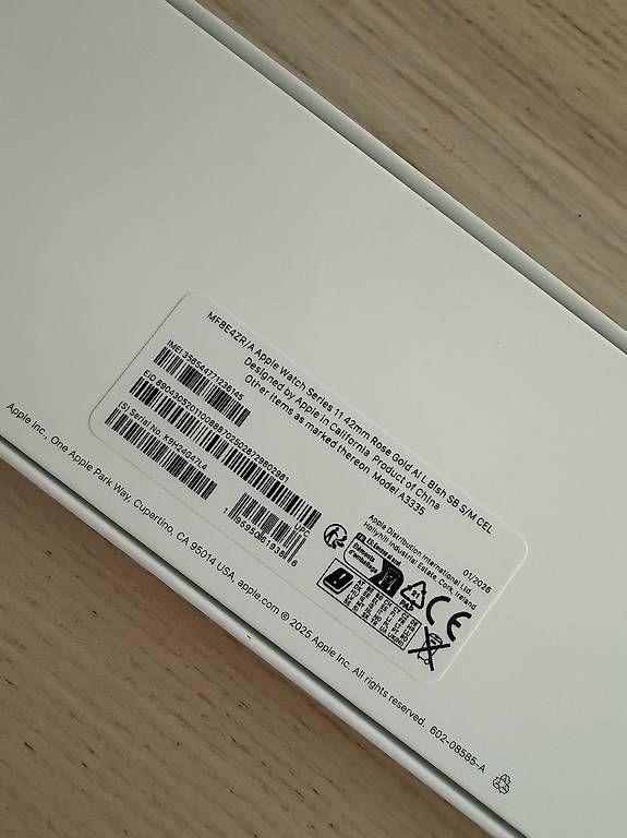 Apple Smartwatch: neue ungeöffnete Apple Watch Series 11 rosa e-SIM – Neu und originalverpackt aus Meilen von shiftgirl 1