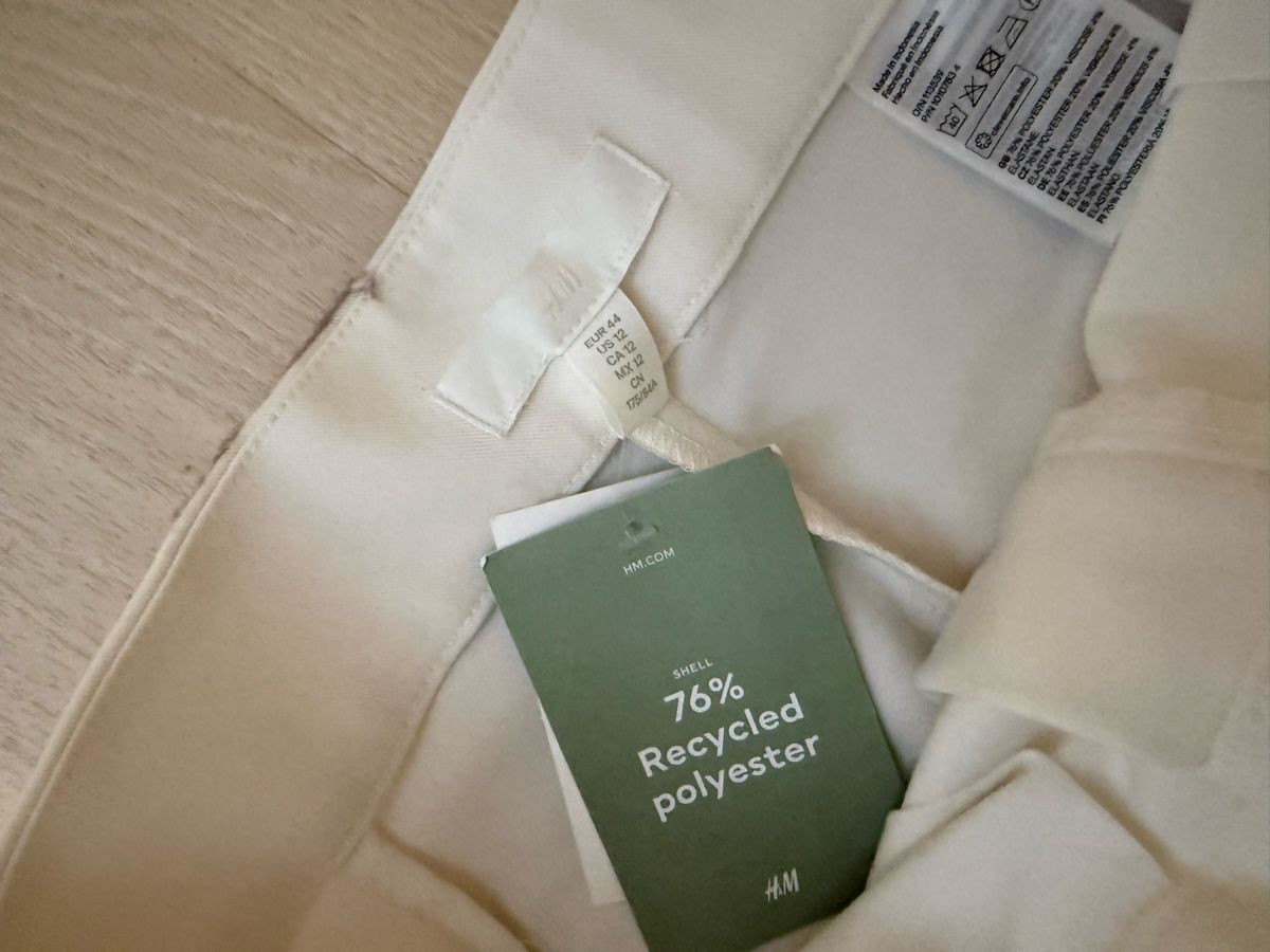 H&M Pantaloni: H&M Hosen gr. 44 – Nuovo e nell'imballaggio originale da Bönigen venduto da nay_w9nv 1