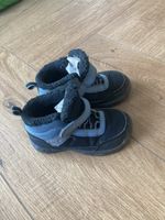 Bottes enfants taille 26 doublées bon état