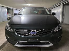 👍exklusiver Volvo V60 CC/Summum/Polestar optimiert/AWD/D4