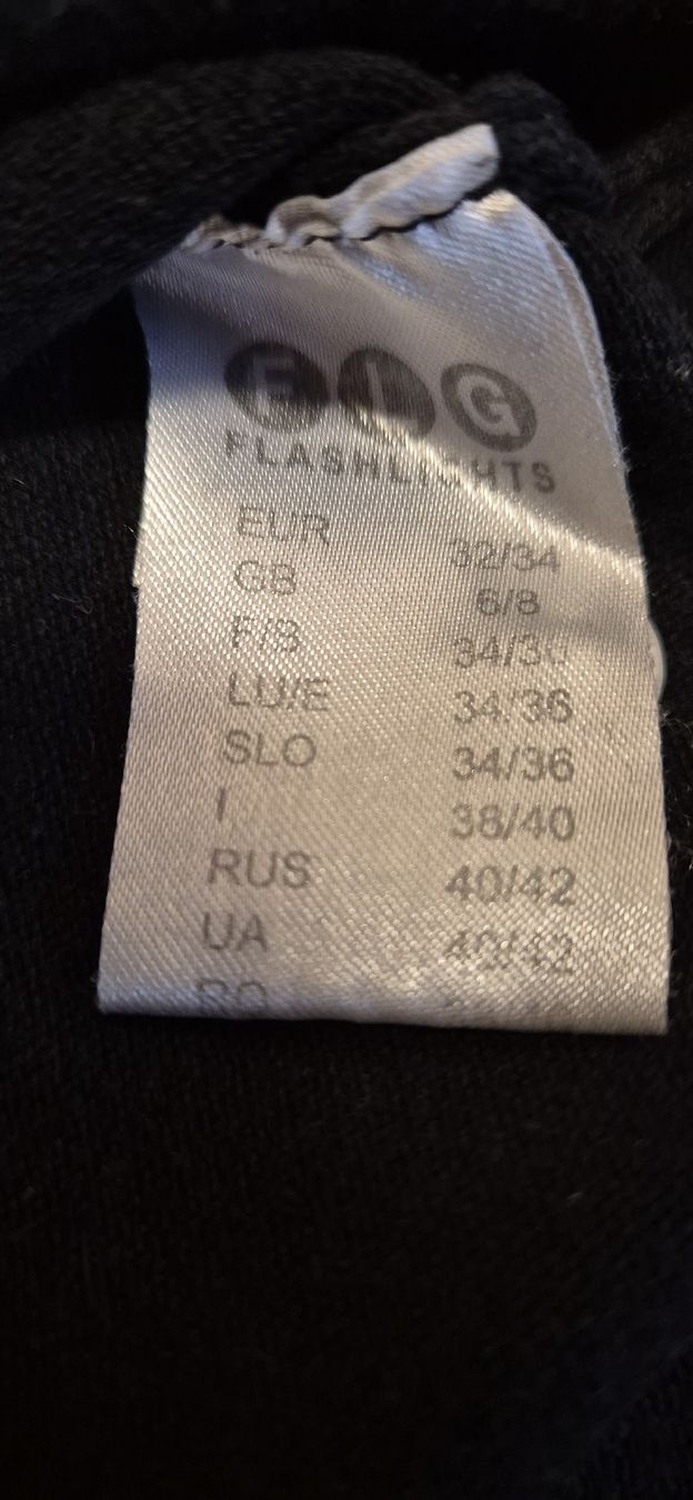 Maglioni & Felpe: Flashlights Pullover (Gr. 32/34 / schwarz) – Usato da Hettlingen venduto da _.ch_ 3