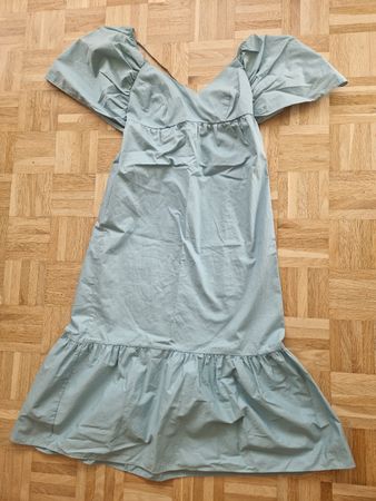 romamtisches Kleid in warmen Hellblau, Grösse 36/38