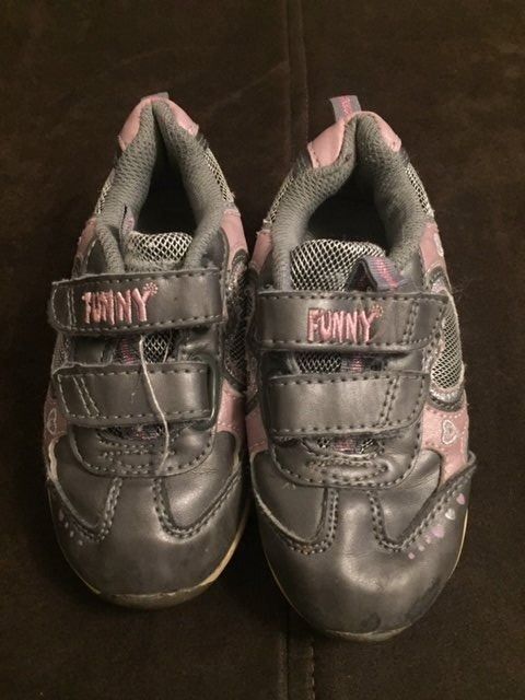 Scarpe per ragazze: Turnschuhe Funny Grösse 24/25 – Usato da Emmen venduto da Aribini