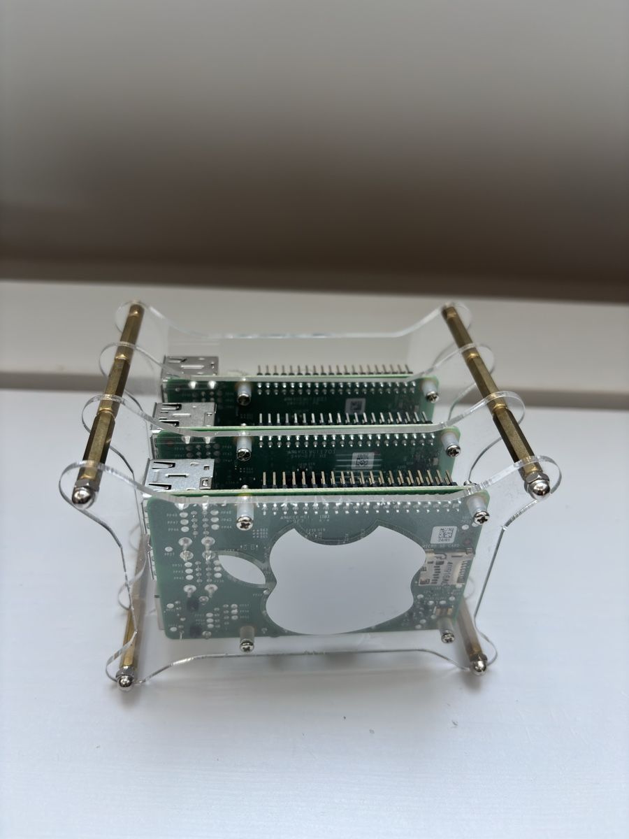 Raspberry Pi PC: Raspberry Pi 3 (x2) and Pi 2 Cluster, 3 Nodes, Acrylic Case – Usato da Basel venduto da pp5_dg76 2