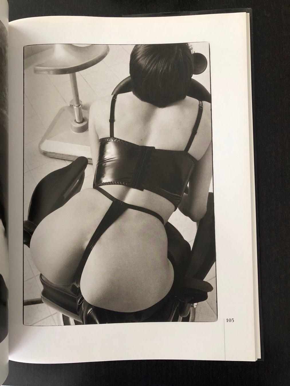 Libri: Dahmane Dressed Nudes  / Akt / Erotik – Usato da Pfäffikon ZH venduto da Waltoversand 3