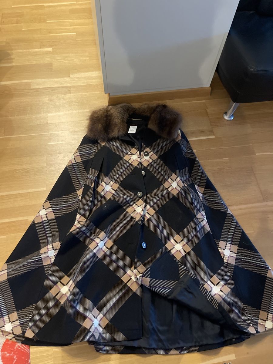 Mäntel: Escada Mantel mit echtem Fehl – Neu (gemäss Beschreibung) aus Birmensdorf ZH von irina61 4