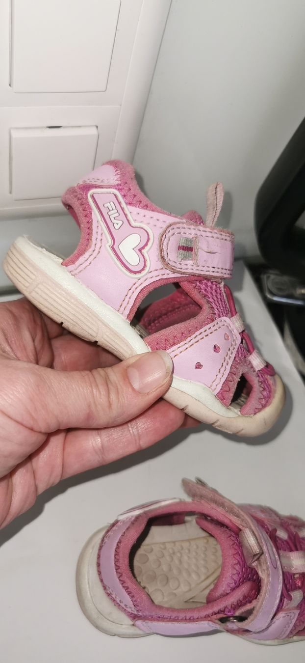 Scarpe per ragazze: Sandalen Gr 20 – Usato da Winterthur venduto da Katyakaterina 5