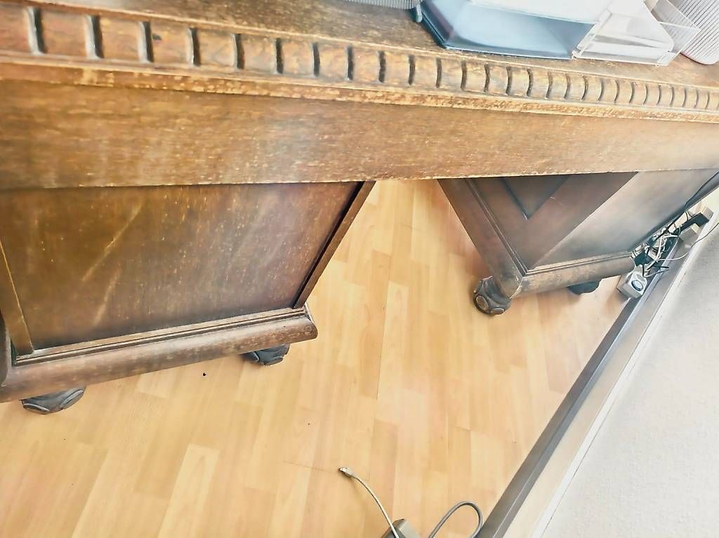 Bureaux: Antiker Schreibtisch – D'occasion à Birr par Barnee85 1