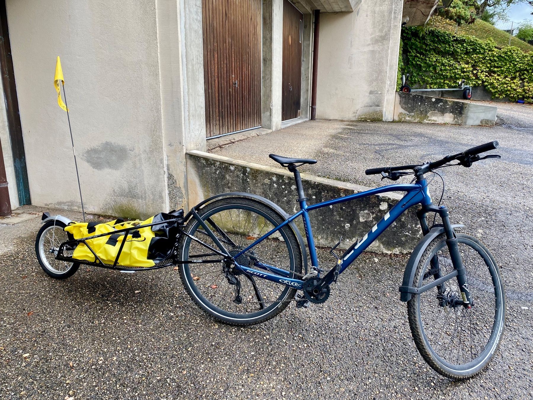 Rimorchi: Remorque pour vélo BOB – Nuovo (secondo la descrizione) da peseux venduto da ganeschild