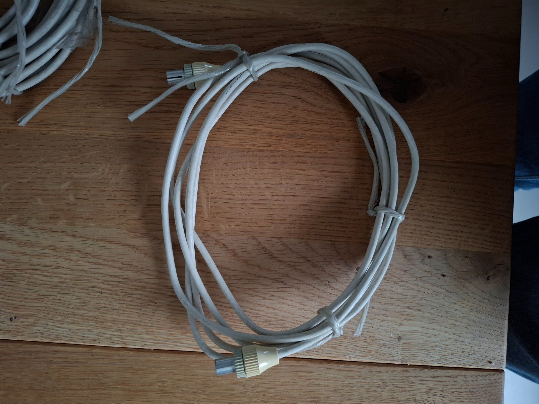 Cavi: Diverse Kabel-Sammlung: Antennenkabel – Usato da Affoltern am Albis venduto da Andrezc 3