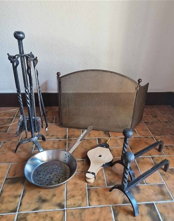 Cheminée: Nécessaire de cheminée – Gebraucht aus Cugy VD von deb_7ln6