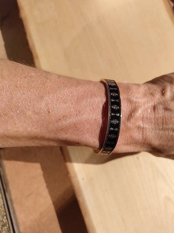 Bracciali & Braccialetti: Bracciale rigido in acciaio placcato oro – Usato da Sessa venduto da uza_x5jm