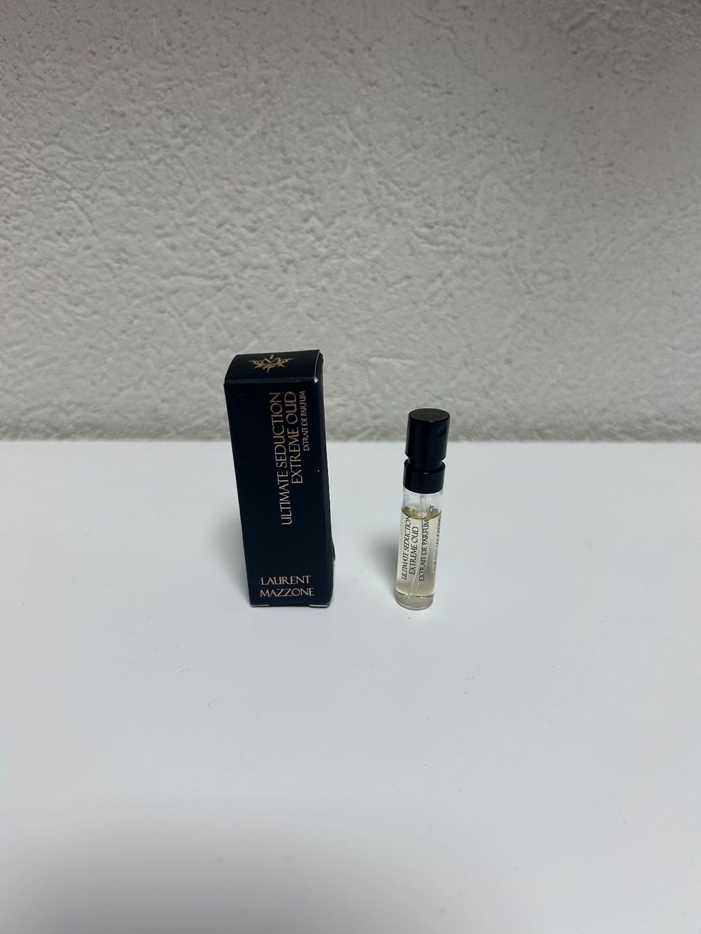 Profumi & Eau de Toilette: Laurent Mazzone Ultimate Seduction Extreme Oud, 1ml – Nuovo (secondo la descrizione) da Renens VD venduto da hujoma