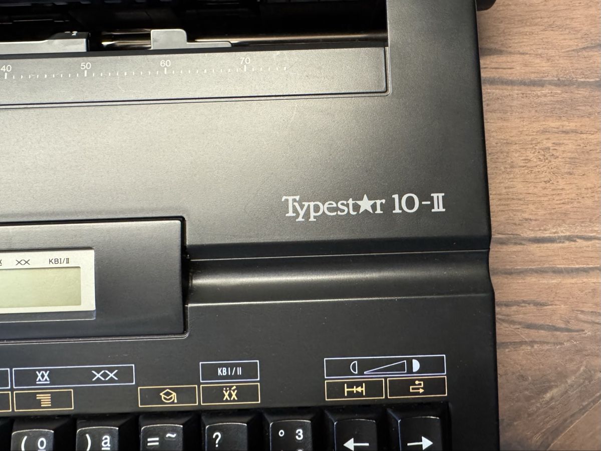 Canon Macchine da scrivere: Klassische Canon Typestar 10-II - Schreibmaschine – Difettoso da Greppen venduto da Glaus83 1