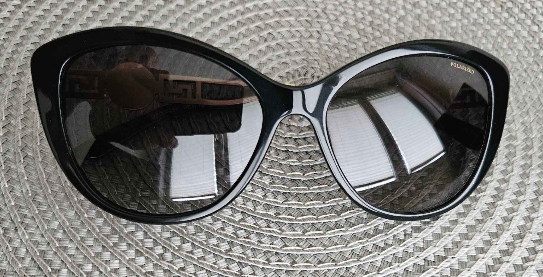 Versace Occhiali & Lenti: Versace Sunglasses Polarized Cat-Eye Black – Usato da Biel/Bienne venduto da ypsillon