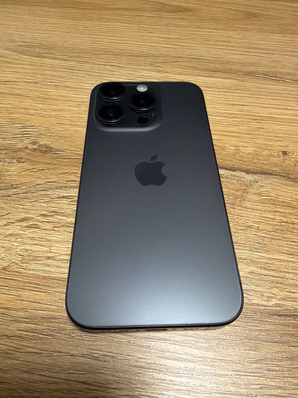 Apple Telefoni cellulari / Smartphones: Iphone 15 pro 256 gb / titan schwarz – Difettoso da Dagmersellen venduto da Sloth24 1