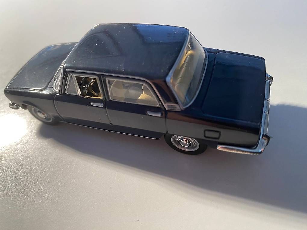 Alfa Romeo Modellini d'auto: Oldtimer Modell Alfa Romeo Berlina 1750 – Usato da Bern venduto da Pfupfi0 4