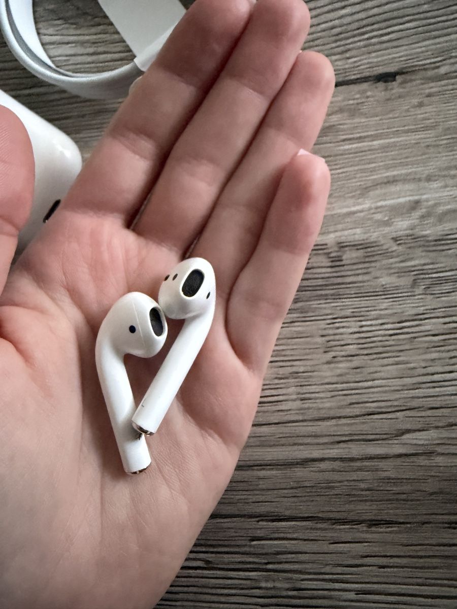 Apple Kopfhörer: Apple Airpods 2. Gen – Gebraucht aus Hallwil von Zoeizy 5