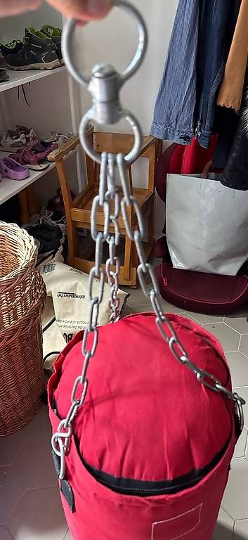 Sacs de frappe: Boxsack mit Boxhandschuhen – D'occasion à Weiningen ZH par Fabu1892 3