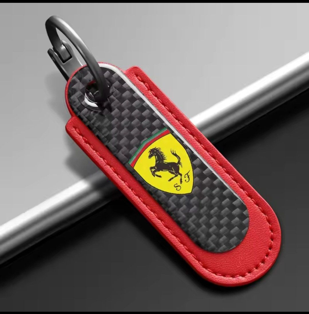 Ferrari Schlüsselanhänger & - bänder: Ferrari Schlüsselanhänger Carbon – Neu und originalverpackt aus Escholzmatt von Lagano