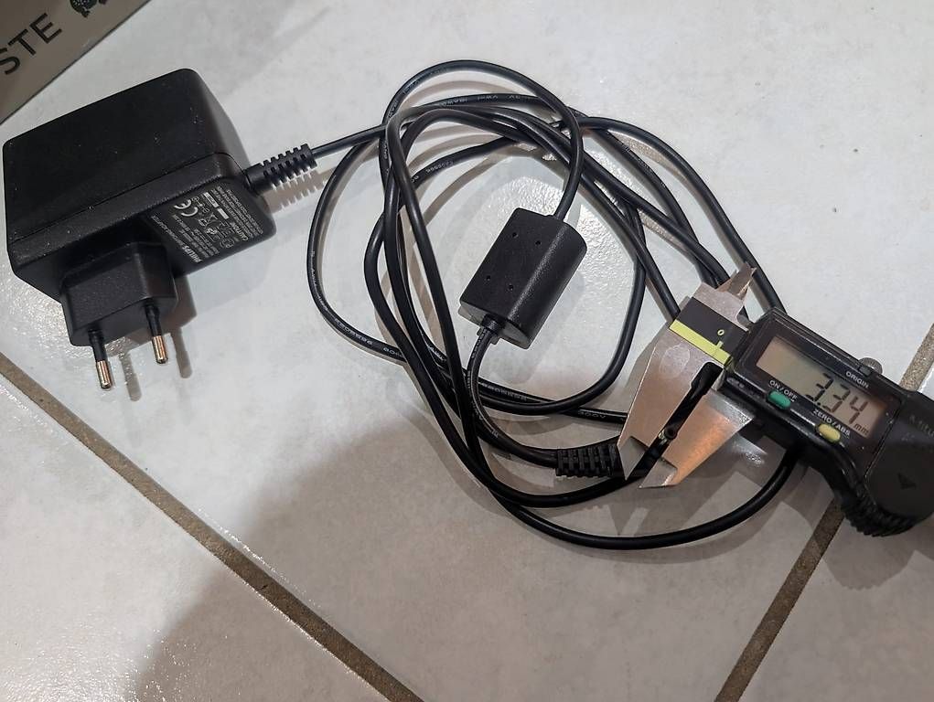 Caricabatterie: Philips RHF-050250-BC – Usato da Sonceboz-Sombeval venduto da michael.l