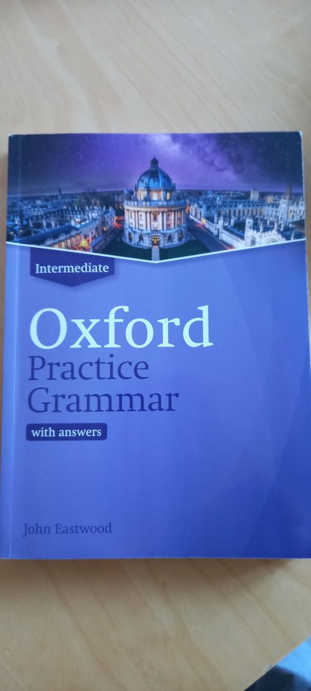 Livres: Aspekte neu B1 / OXFORD PRACTICE GRAMMAR BASIC / Life – Neuf (Voir description) à Villaz-st-Pierre par SoniaL 1
