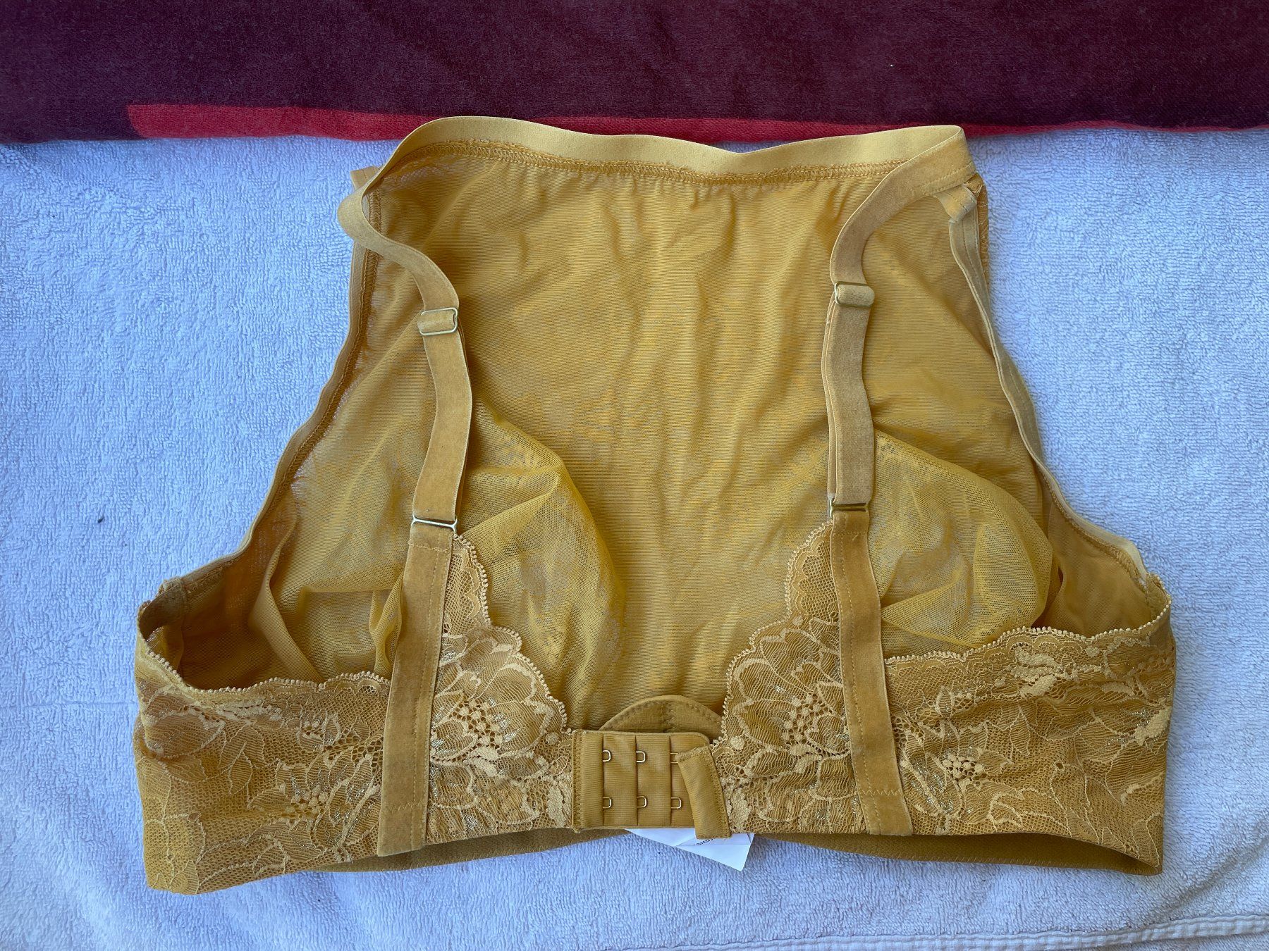 Triumph Altra biancheria intima: Bra Senfgelg Spitze von Triumph – Nuovo (secondo la descrizione) da Zürich venduto da jandra01 1