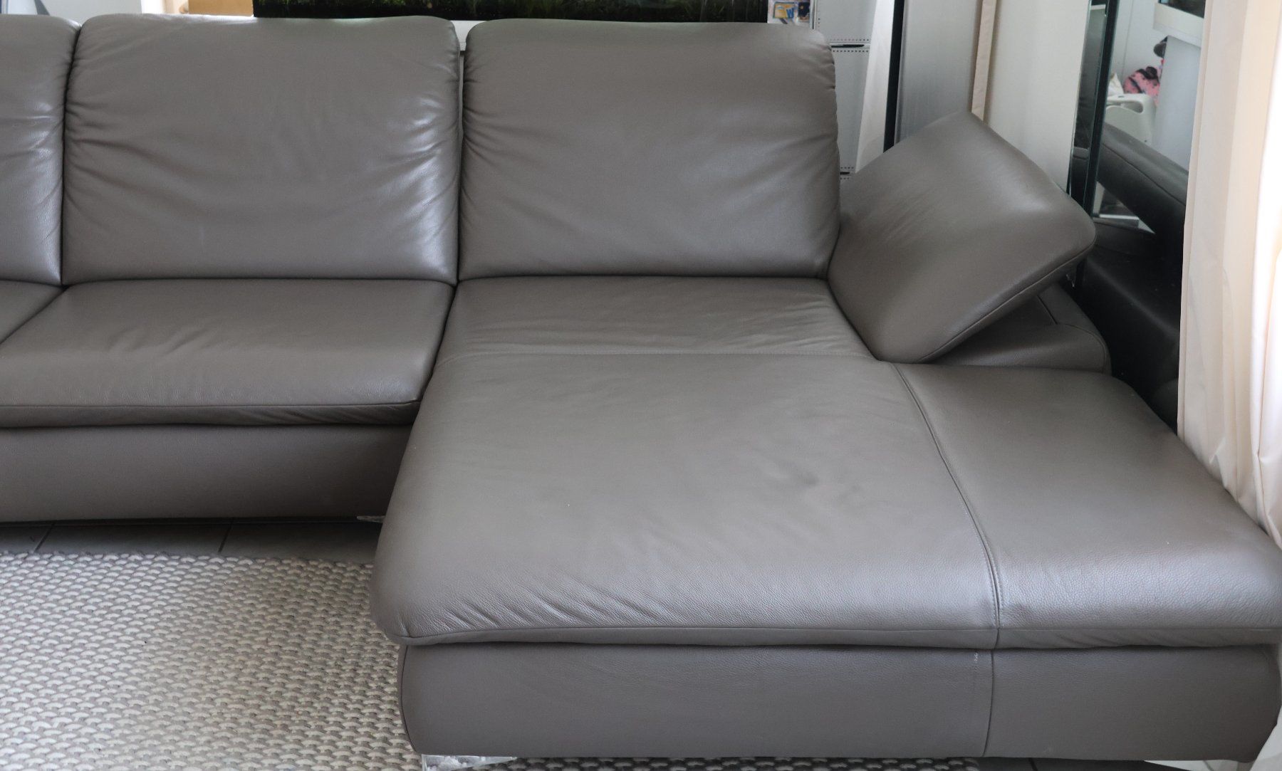 Sofas: Ledersofa mit Longchair – D'occasion à Balzers par MinimenschMia 1