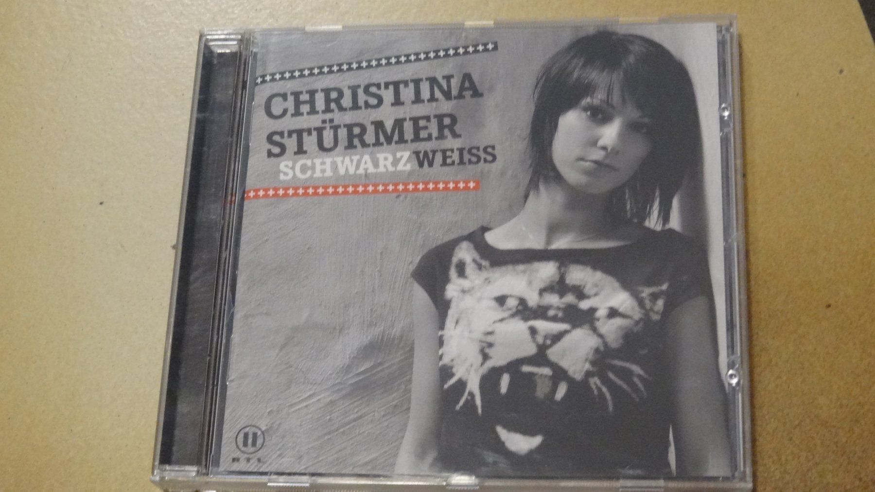CD: Christina Stürmer - Schweiz Weiss CD – Usato da Olten venduto da Disc-Ausverkauf