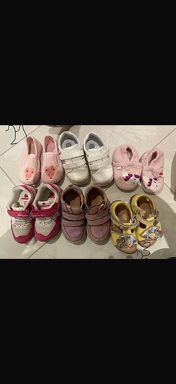 Scarpe per ragazze: Mädchen Schuhe – Usato da Bülach venduto da Cansuu