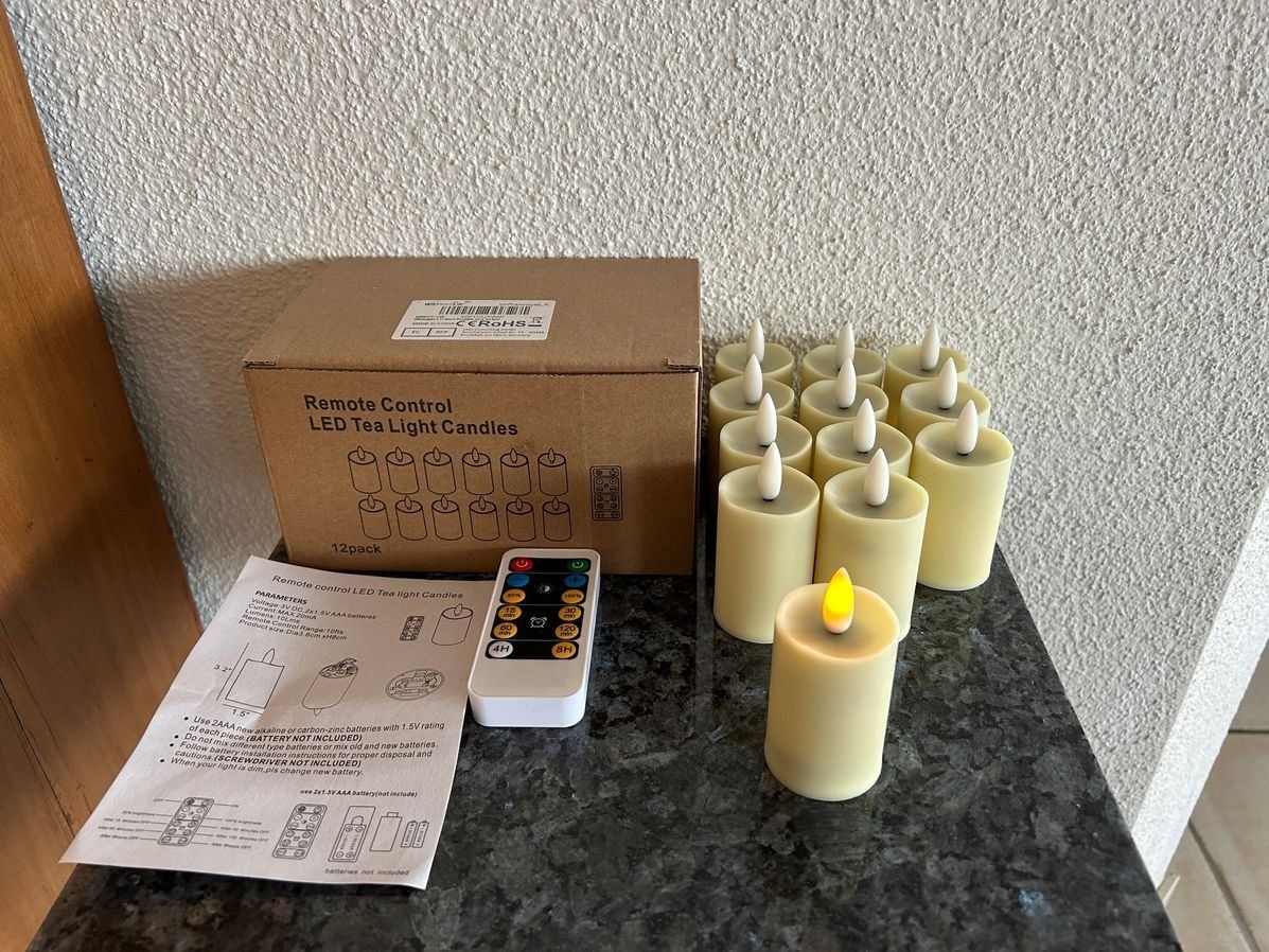 Candele: 12 neue LED Kerze/Teelicht Timer+Fernbedienung AAA-Batterie – Nuovo e nell'imballaggio originale da Beatenberg venduto da buy2you