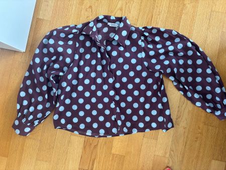 2 Blusen Grösse S/M mit Puffärmel, kurzgeschnitten mit Knopf