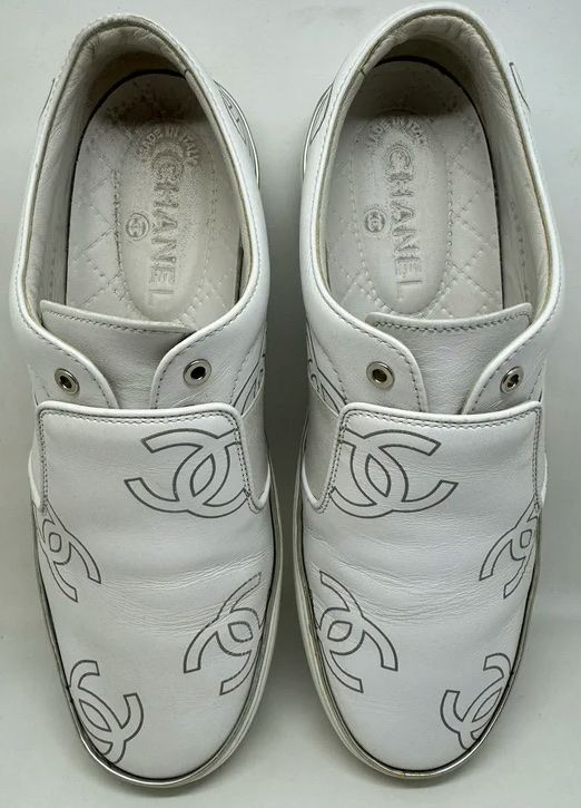 Chanel Scarpe da donna: Chanel Leather Slip On – Usato da Kloten venduto da liu_65tx