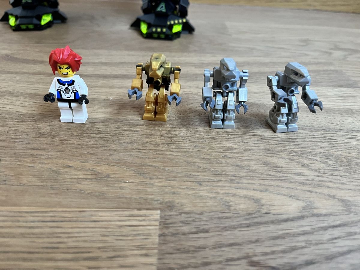 Lego Kit di costruzioni: Lego Exo-Force 7713:  Bridge Walker vs. White Lightning – Usato da Liestal venduto da jos_mt92 5