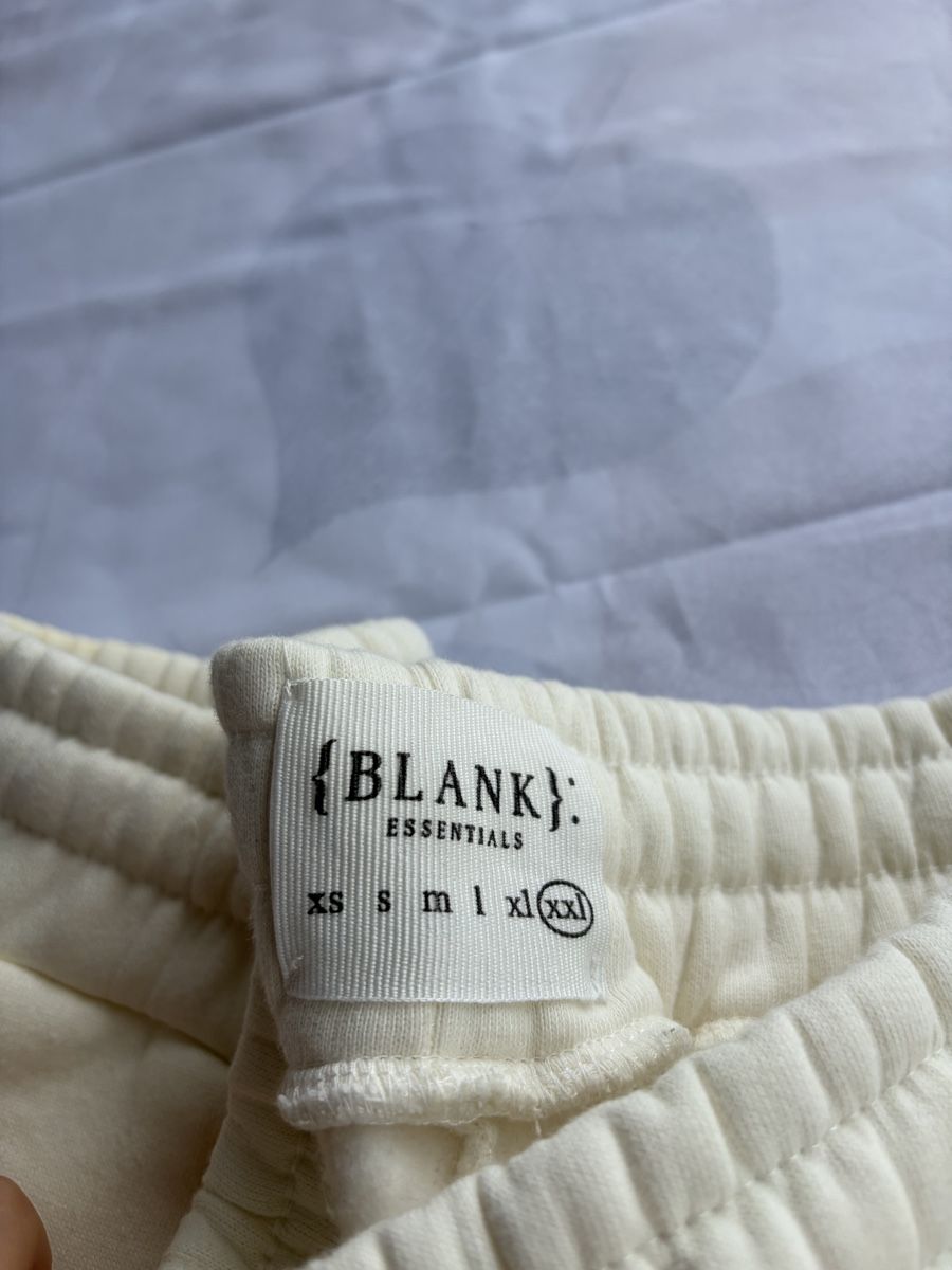 Pantaloni: Blank Essentials Training  – Usato da Pully venduto da ari_78pk 2