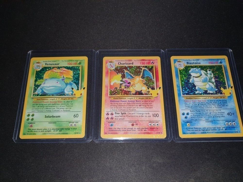 Pokémon Carte collezionabili: Pokémon 25th Anniversary Celebrations Lance's Charizard V – Nuovo e nell'imballaggio originale da Hinwil venduto da Jkt81 3