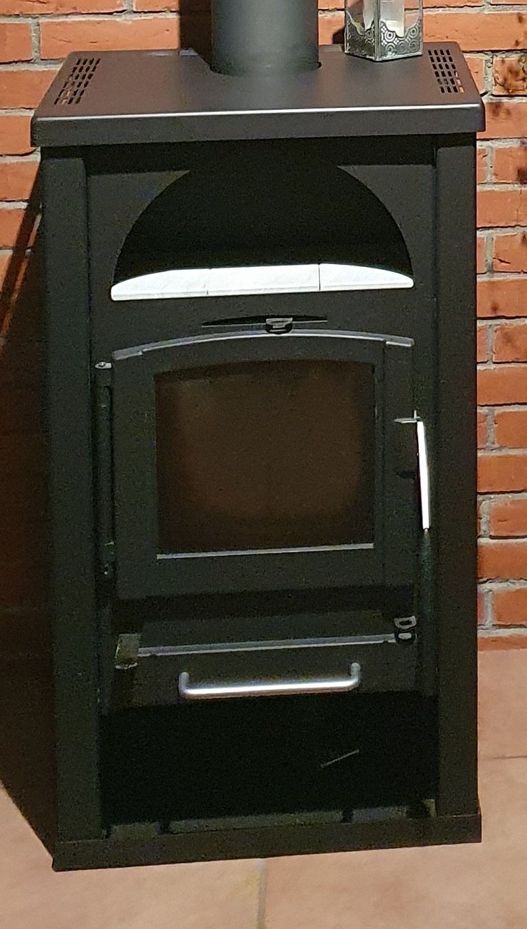 Altri mobili d'antiquariato: Kaminofen RIKA Alpha II – Usato da Kestenholz venduto da Figaro56 1