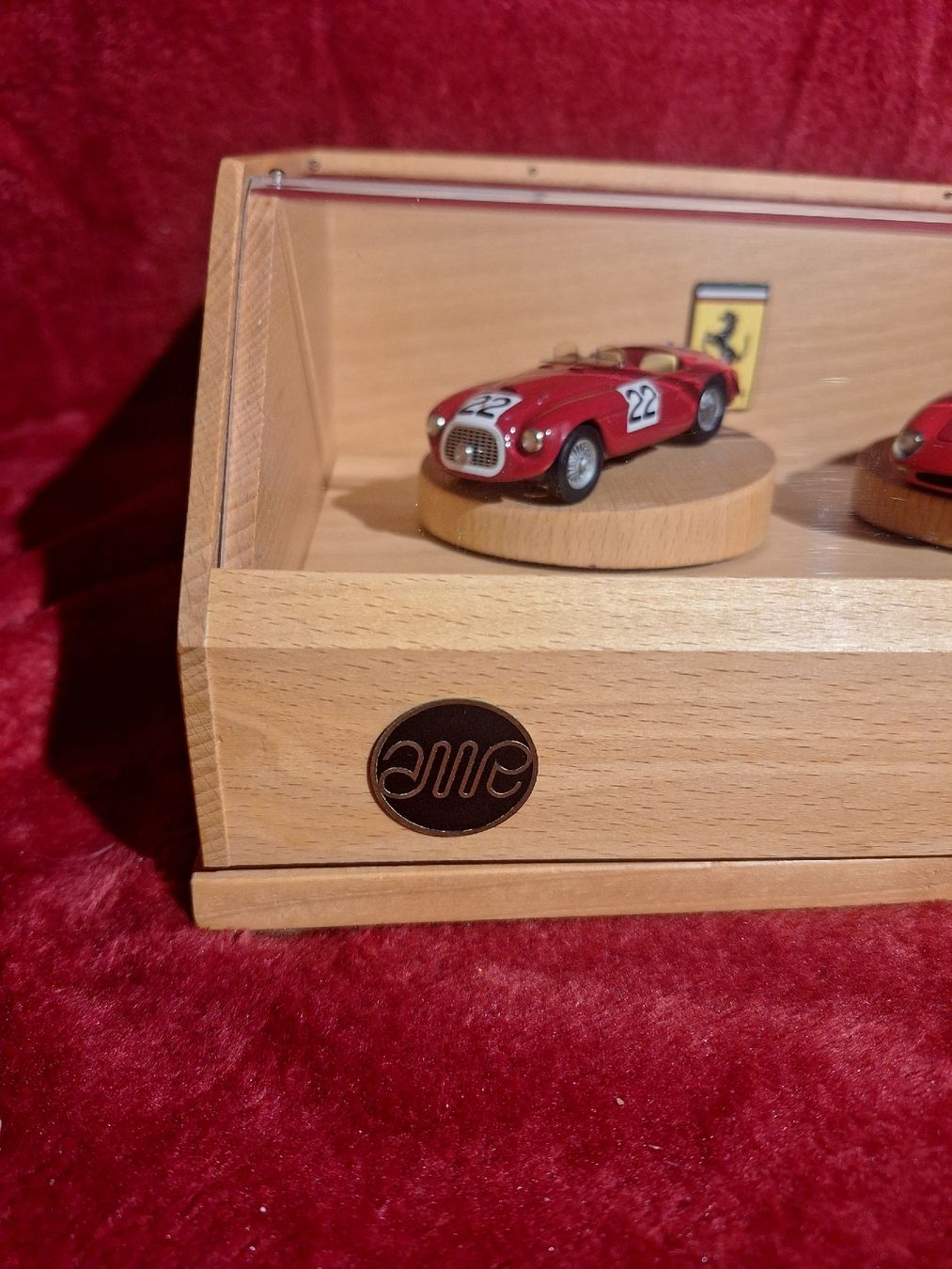 Ferrari Modellini d'auto: Ferrari Le mans AMR Vitrine – Usato da Menzingen venduto da jon_kny7 4