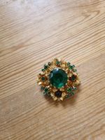 1950 grosse Blume Brosche vergoldet mit grünen Strasssteinen