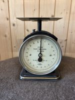 Antike Hughes Baby Waage Nr. 48B, Dekoobjekt!