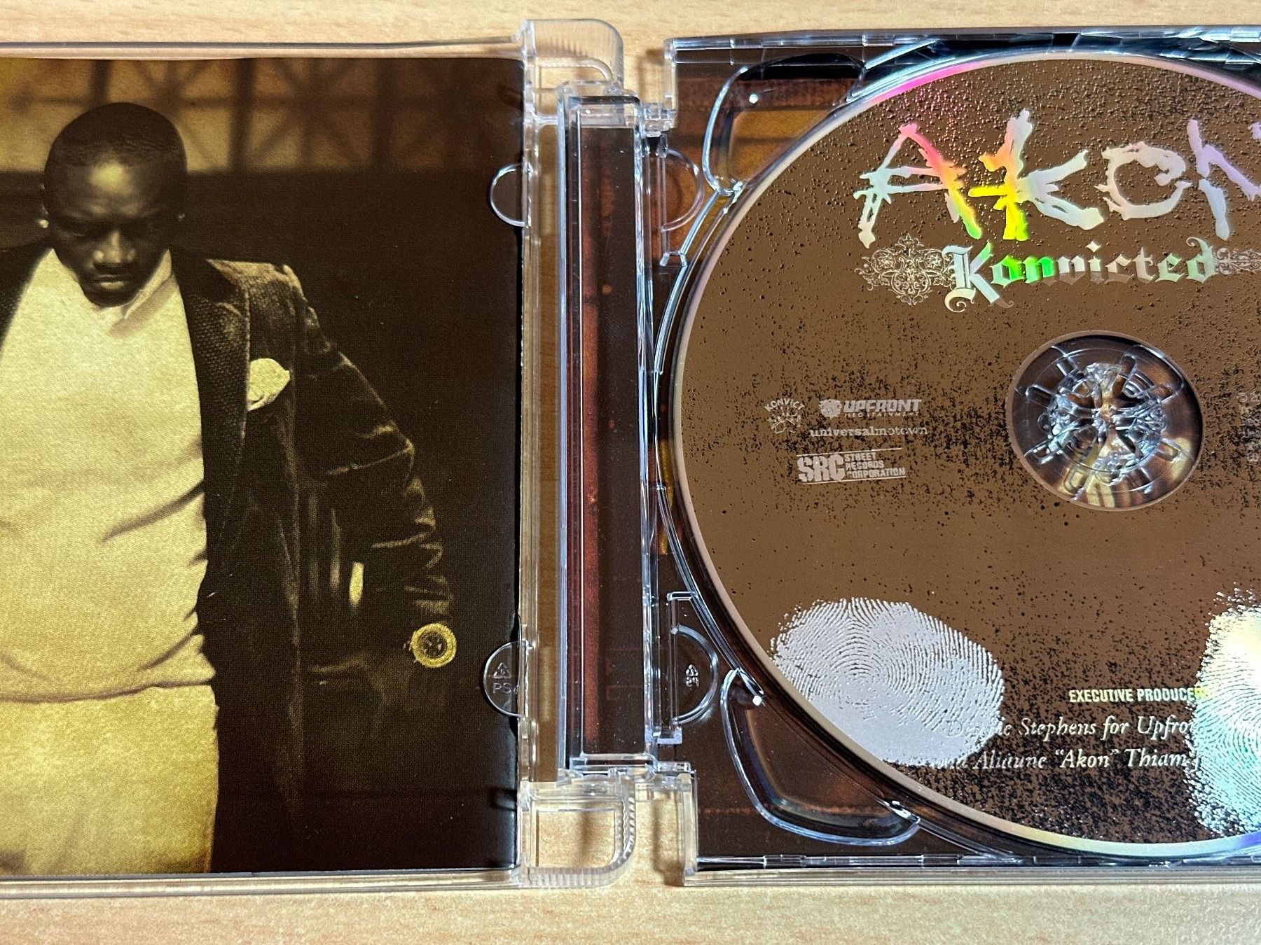 CD: Akon – Konvicted – Usato da Rikon im Tösstal venduto da Alpenmutz 2