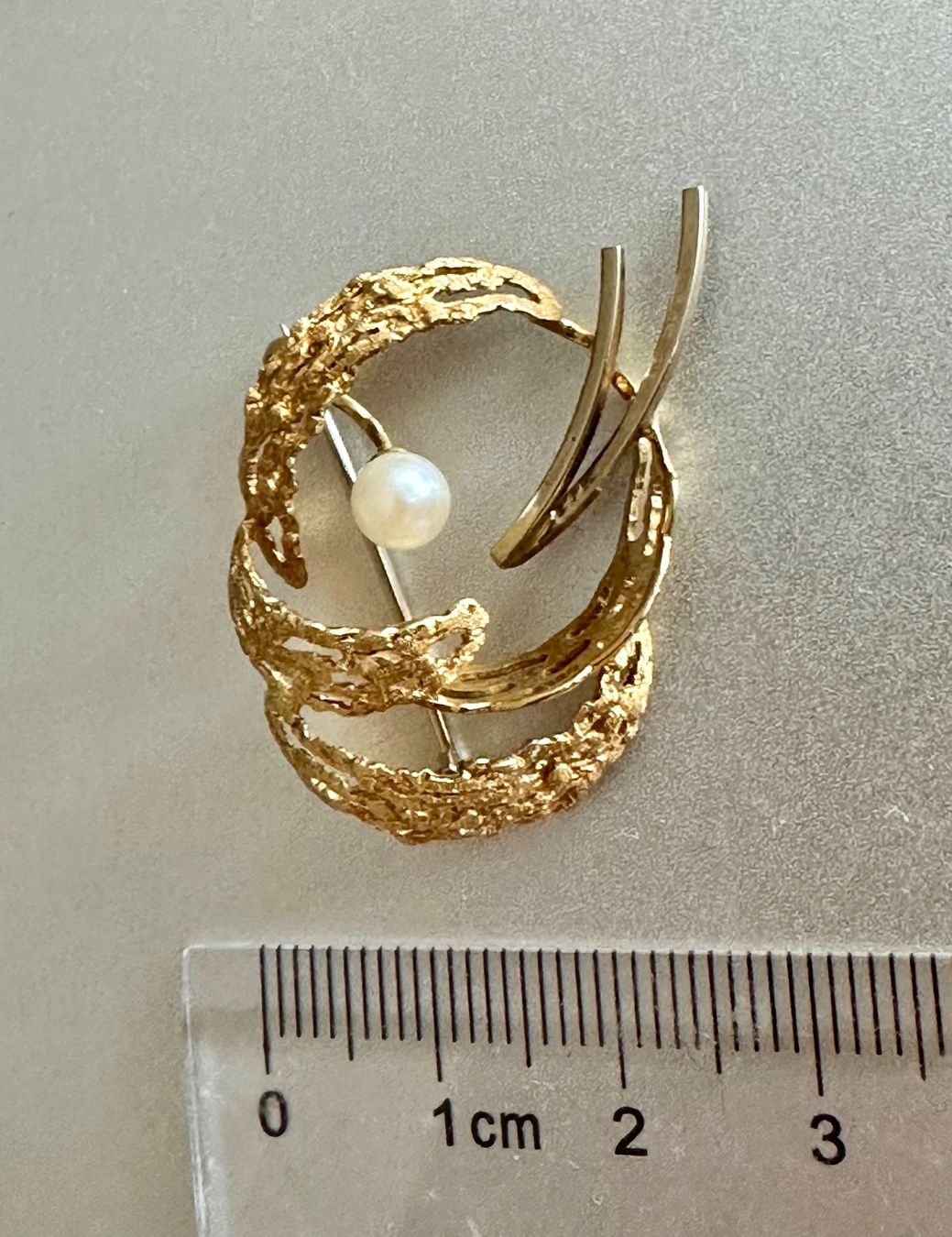 Spille & Fermagli: Wunderschöne 18 Karat Goldbrosche – Usato da Onex venduto da Antiqueshow 3