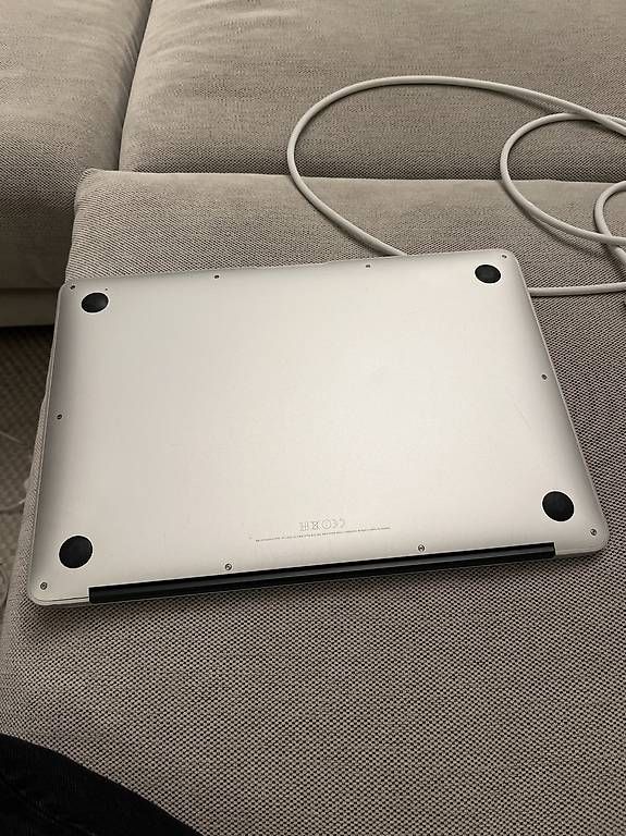 Apple Notebooks: MacBook Air 13Zoll macOS Monterey – Gebraucht aus Zürich von zucchetti13 2