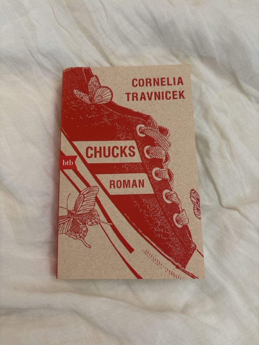 Bücher: Buch CHUCKS CORNELIA TRAVNICEK Roman gebraucht – Gebraucht aus Binningen von bre_h65l