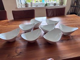 8 Porzellan Suppen Salat oder Dessertteller weiss