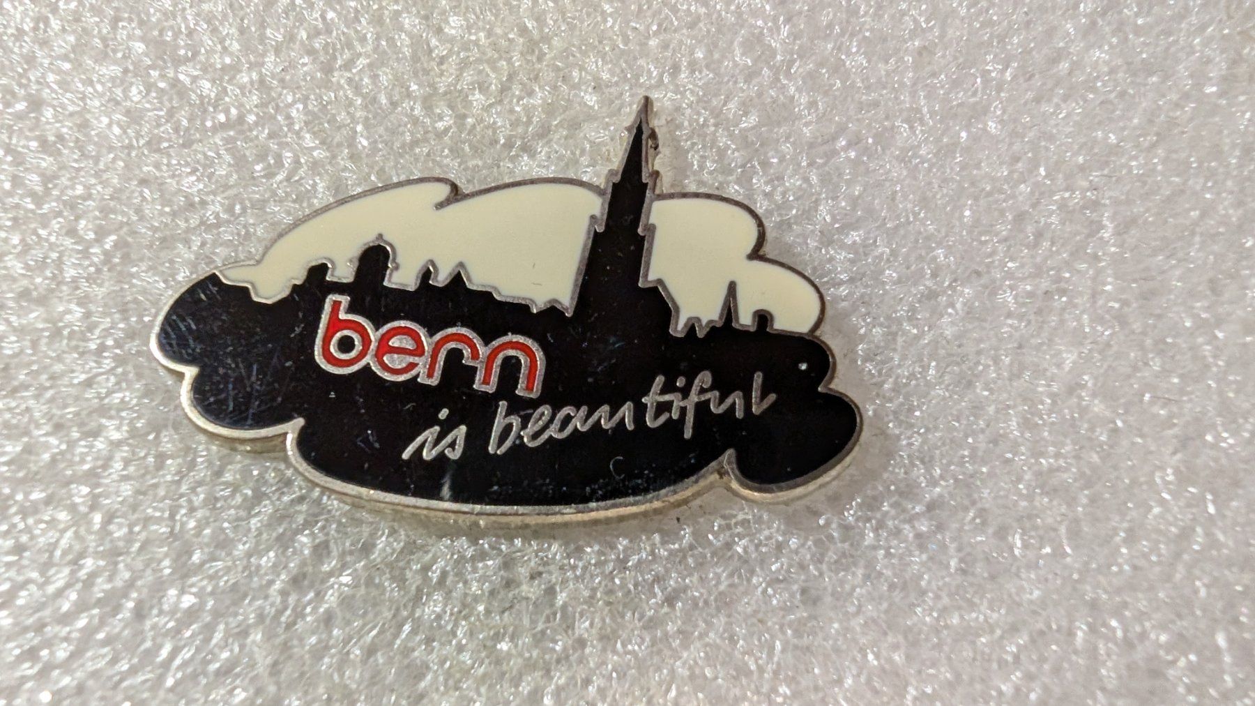 Placchette & Badge: Ansteckpin 203: Bern is beautiful – Usato da Oppligen venduto da Pin-Fall-Shop