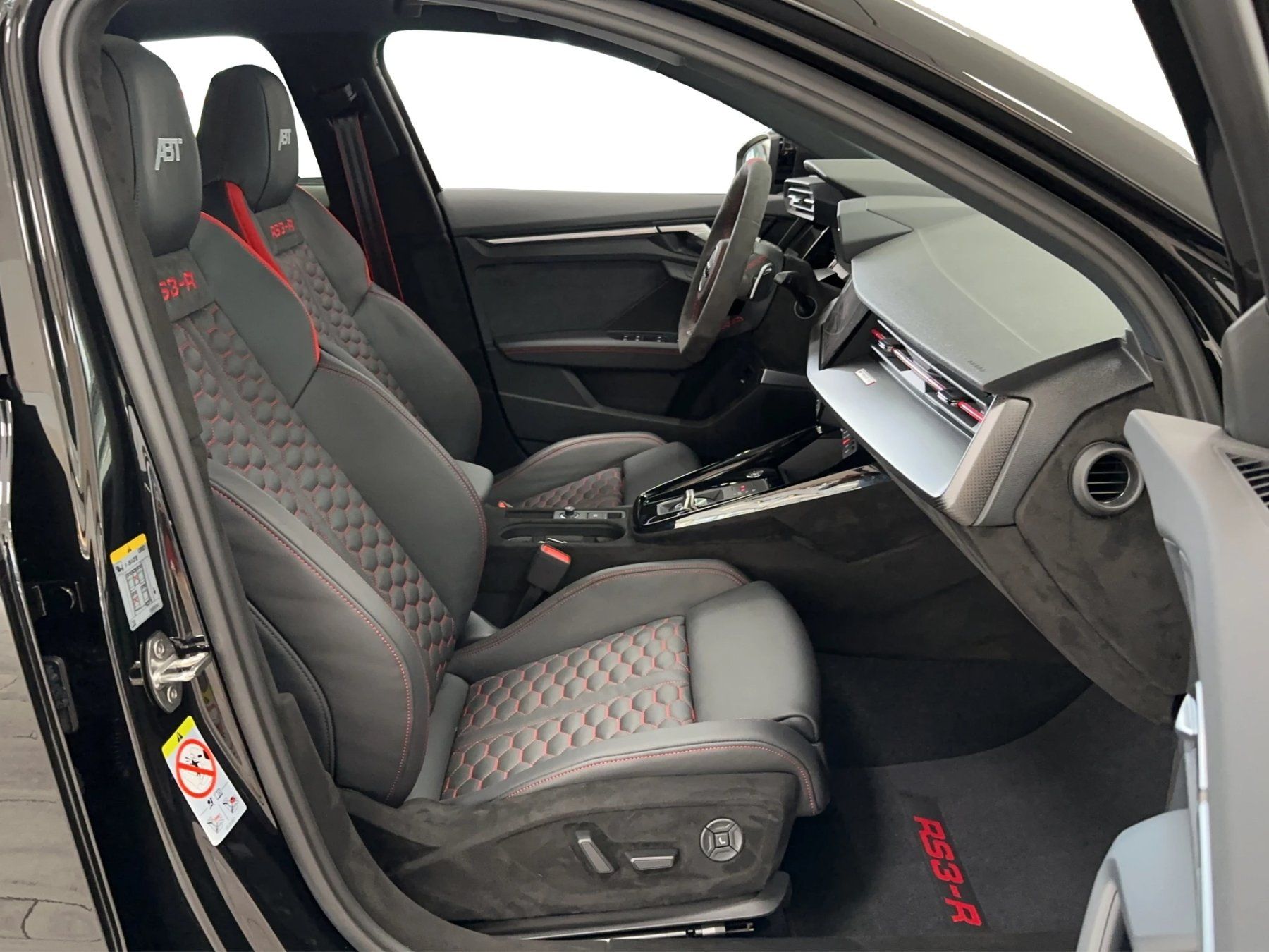 Audi Automobili: Audi RS3-R ABT – Usato da Hérémence venduto da Lerix 3